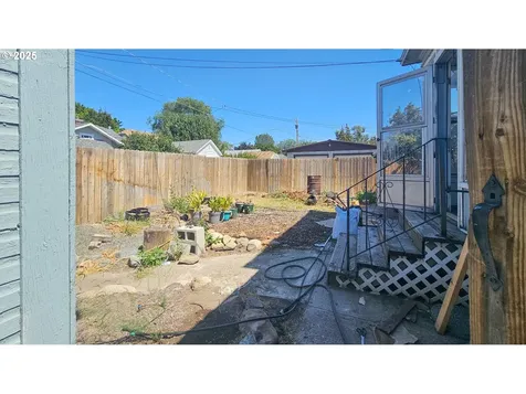 2438 Auburn Avenue Baker City OR 97814