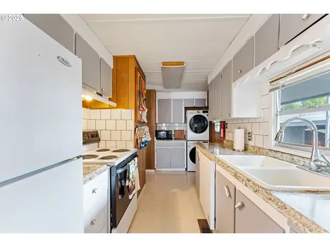 2681 SE River Road Hillsboro OR 97123