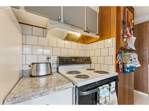 2681 SE River Road Hillsboro OR 97123