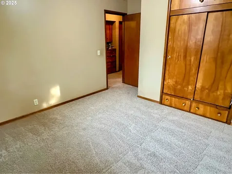 1218 SE 162nd Avenue Portland OR 97233
