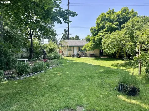 1218 SE 162nd Avenue Portland OR 97233