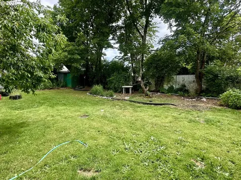 1218 SE 162nd Avenue Portland OR 97233