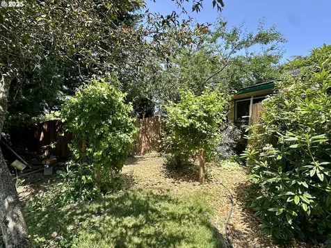 1218 SE 162nd Avenue Portland OR 97233