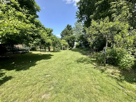 1218 SE 162nd Avenue Portland OR 97233