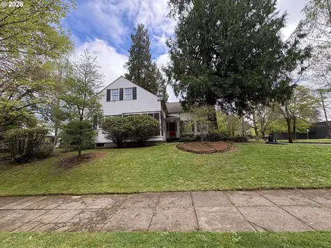 2909 NE Ainsworth Street Portland OR 97211