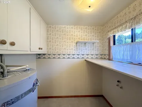 4910 Whiteaker Street Eugene OR 97405