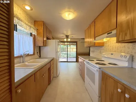 4910 Whiteaker Street Eugene OR 97405