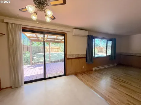 4910 Whiteaker Street Eugene OR 97405