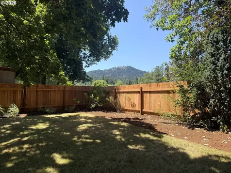4910 Whiteaker Street Eugene OR 97405