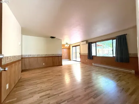 4910 Whiteaker Street Eugene OR 97405