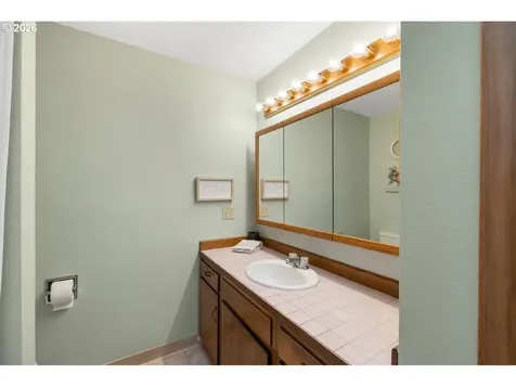 9704 Silver Star Avenue Vancouver WA 98664