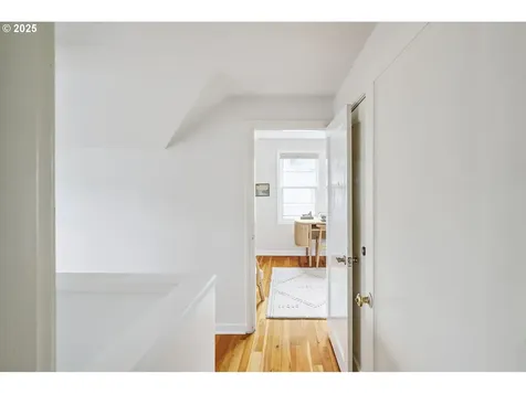 5234 NE Multnomah Street Portland OR 97213