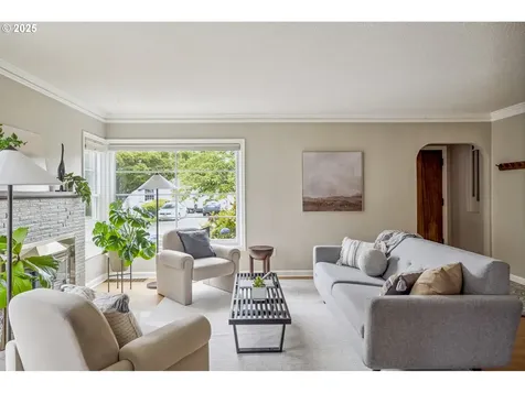 5234 NE Multnomah Street Portland OR 97213