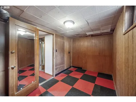 5234 NE Multnomah Street Portland OR 97213