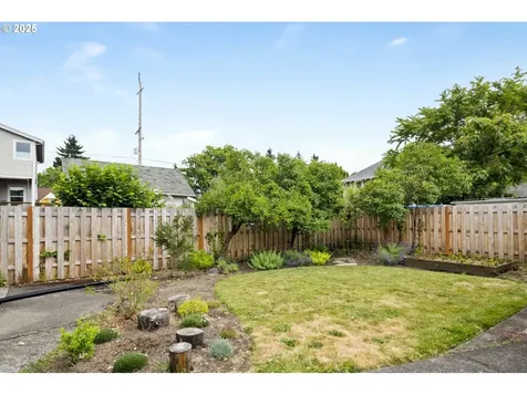5234 NE Multnomah Street Portland OR 97213