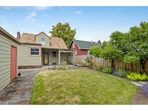 5234 NE Multnomah Street Portland OR 97213