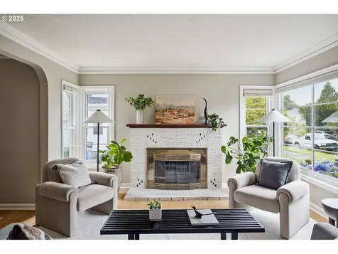 5234 NE Multnomah Street Portland OR 97213