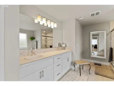 13199 SE Gateway Drive Happy Valley OR 97086