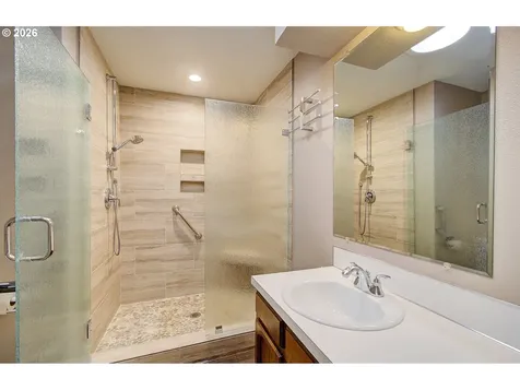 2320 NE 110th Place Vancouver WA 98686