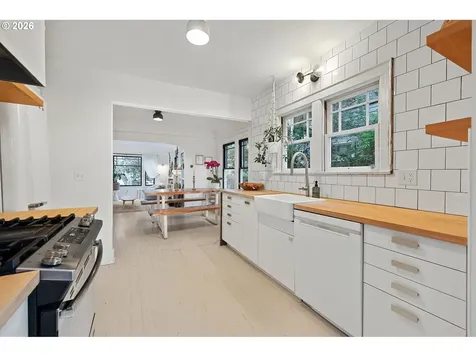 5335 NE Mallory Avenue Portland OR 97211