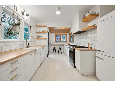 5335 NE Mallory Avenue Portland OR 97211