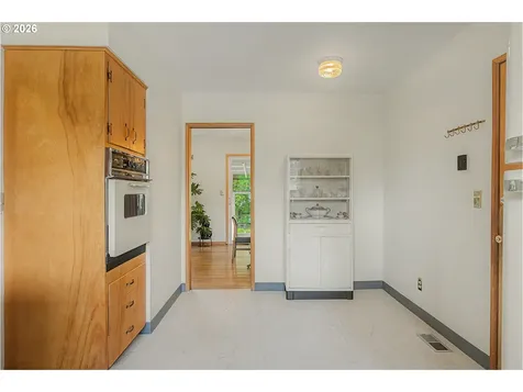 14045 NE Sacramento Street Portland OR 97230