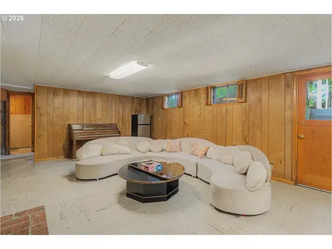 14045 NE Sacramento Street Portland OR 97230