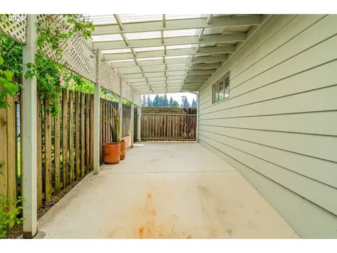 14045 NE Sacramento Street Portland OR 97230