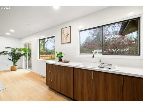 5431 SW 53rd Avenue Portland OR 97221