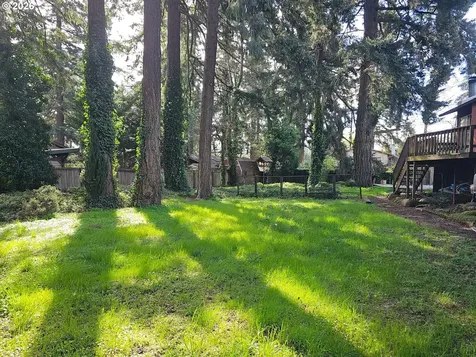 1742 SE 142nd Place Portland OR 97233