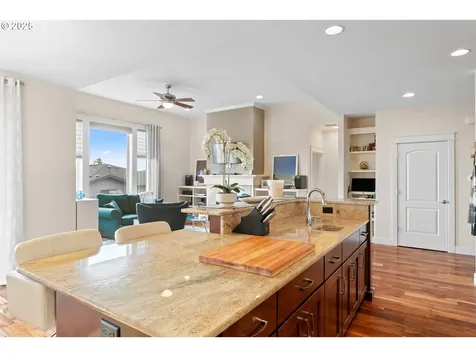 626 N V Street Washougal WA 98671