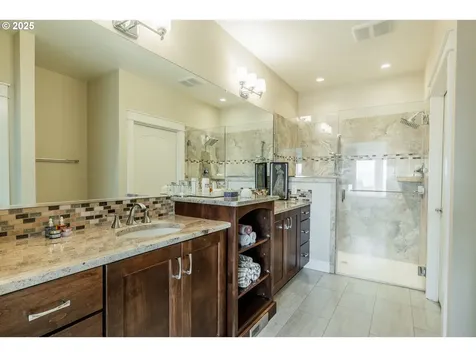 626 N V Street Washougal WA 98671