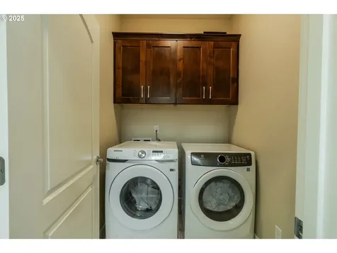 626 N V Street Washougal WA 98671