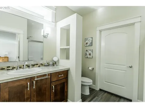 626 N V Street Washougal WA 98671