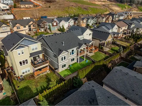626 N V Street Washougal WA 98671