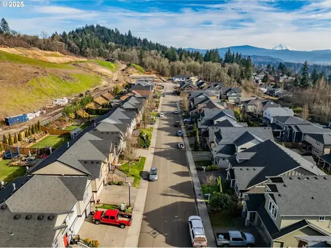 626 N V Street Washougal WA 98671