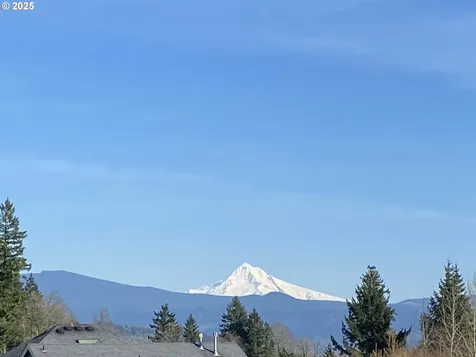 626 N V Street Washougal WA 98671