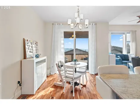 626 N V Street Washougal WA 98671