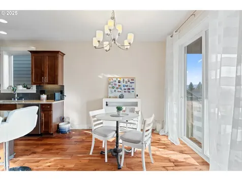 626 N V Street Washougal WA 98671