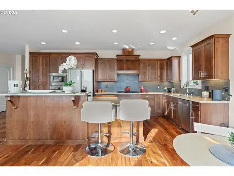 626 N V Street Washougal WA 98671