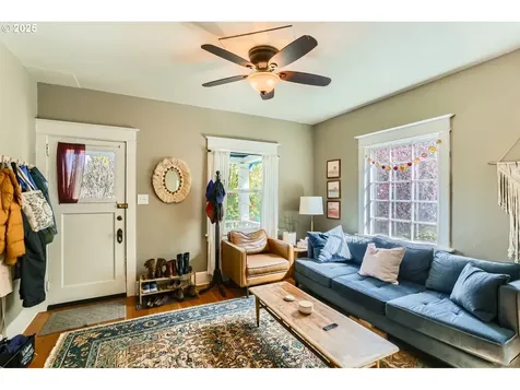 5925 N Campbell Avenue Portland OR 97217
