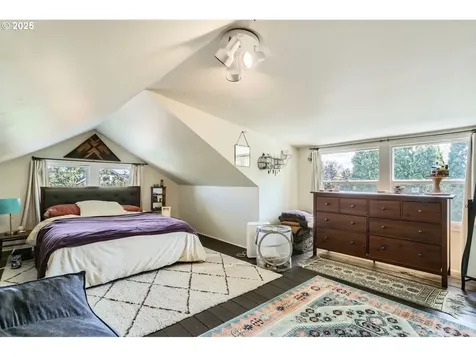 5925 N Campbell Avenue Portland OR 97217