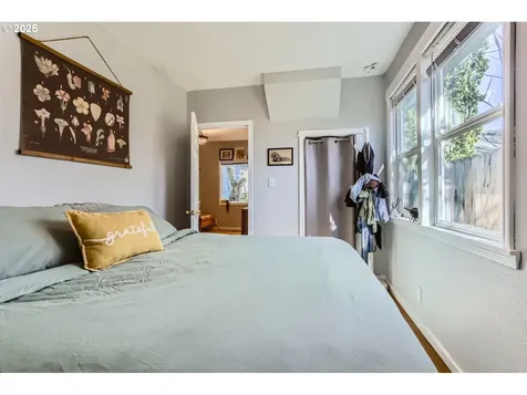 5925 N Campbell Avenue Portland OR 97217