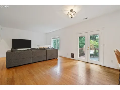 2386 W 9th Street Washougal WA 98671