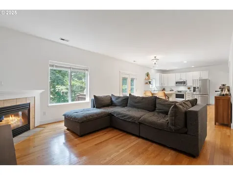 2386 W 9th Street Washougal WA 98671