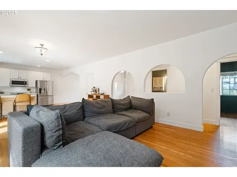 2386 W 9th Street Washougal WA 98671