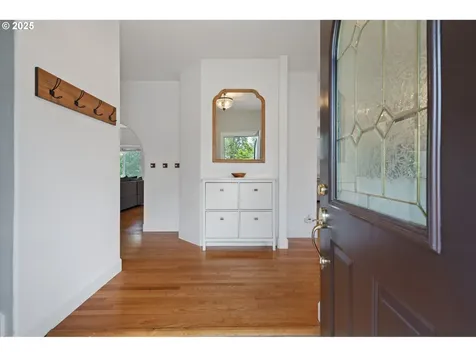 2386 W 9th Street Washougal WA 98671