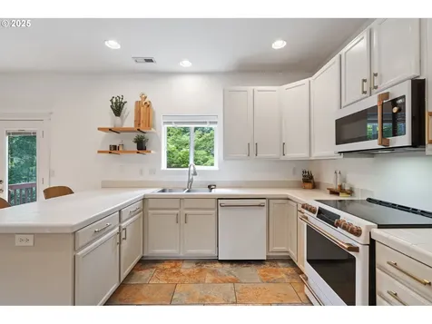 2386 W 9th Street Washougal WA 98671