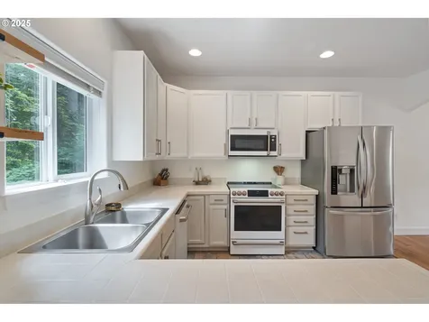 2386 W 9th Street Washougal WA 98671