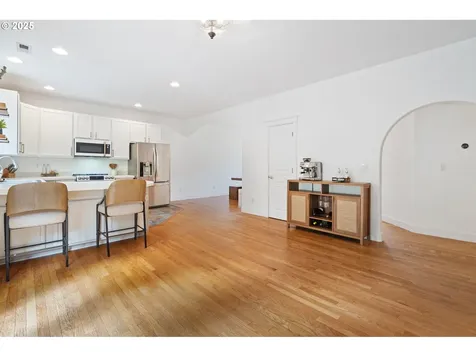 2386 W 9th Street Washougal WA 98671